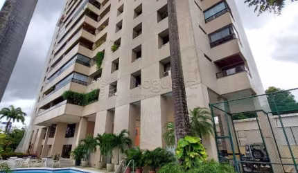 Ótimo apartamento de 4 quartos, varanda e lazer completo no Bairro das Graças. Entre em contato!