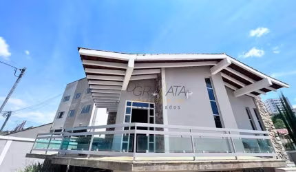 Casa com 3 quartos  à venda, 513 m² por R$ 1.700.000 - Vila Pinto - Varginha/MG