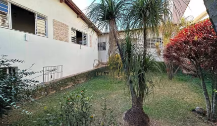 Casa com 4 dormitórios à venda, 300 m² por R$ 950.000,00 - Santa Luiza - Varginha/MG