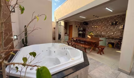 Casa com 3 dormitórios à venda, 174 m² por R$ 780.000,00 - Belo Horizonte - Varginha/MG
