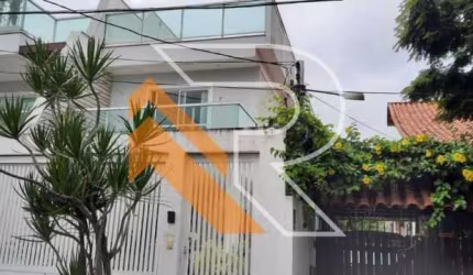 Casa com 5 quartos à venda na Rua Doutor Abi Ramia, Piratininga, Niterói, 240 m2 por R$ 1.580.000
