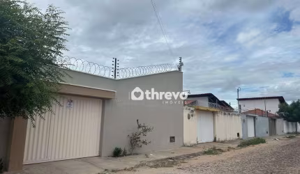 Casa com 3 dormitórios à venda, 172 m² por R$ 410.000,00 - Planalto - Parnaíba/PI