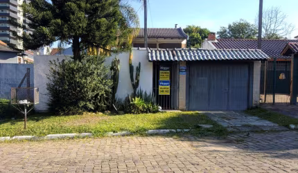 Casa Espaçosa e Confortável com Piscina no Bairro Dom Feliciano em Gravataí