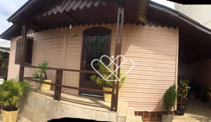 Casa Semi Mobiliada com Piscina e Suíte no Bairro Vera Cruz, Gravataí
