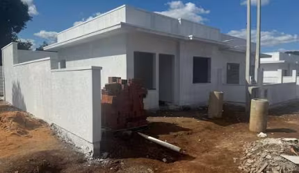 Encantadora Casa no Bairro São Luiz com 2 Dormitórios e Vaga Coberta – Sua Nova Oportunidade!
