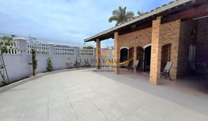 CASA IMPECÁVEL A VENDA