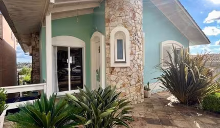 Casa com 3 quartos à venda na Colina Sorriso, Caxias do Sul  por R$ 1.100.000