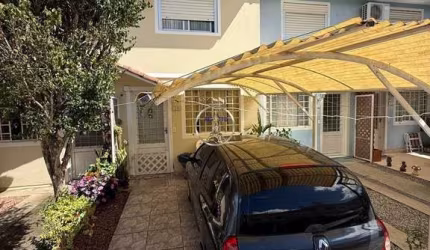 Casa em condomínio fechado com 2 quartos à venda no Parque Oasis, Caxias do Sul  por R$ 272.000