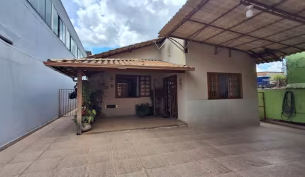 Casa com 3 dormitórios à venda, 200 m² por R$ 850.000 - Jardim America - Belo Horizonte/MG