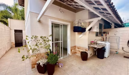 Casa com 3 dormitórios à venda, 146 m² por R$ 1.380.000 - Buritis - Belo Horizonte/MG