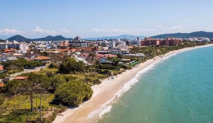 Casa à venda em Jurerê, 3 suites mobiliada