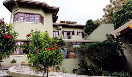 Casa com 3 dormitórios, 401 m² - venda por R$ 2.250.000,00 ou aluguel por R$ 15.510,00 - Vila Petrópolis - Atibaia/SP
