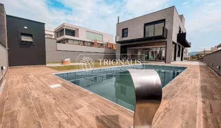Casa com 3 dormitórios à venda, 360 m² por R$ 3.200.000,00 - Condomínio Figueira Garden - Atibaia/SP