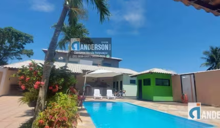 Excelente Casa duplex c/ 4 quartos, c/ churrasqueira e piscina