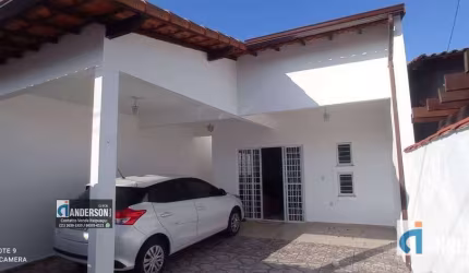 Linda casa com 2 quartos (1 suite) e churrasqueira no Jardim Atlântico