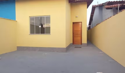 Casa 3 Quartos (1 suíte) com churrasqueira prox. a praia no Jd. Atlântico Leste