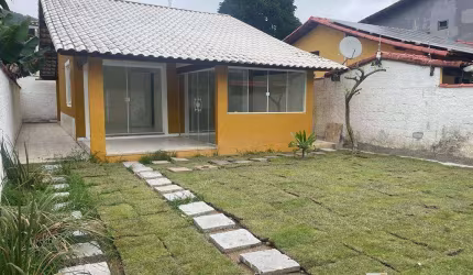 VM0338 - Excelente casa no condomínio Alferes Tiradentes.