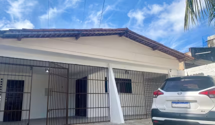 Casa com 3 quartos para alugar na Rua Luiz José Batista, Jardim Cidade Universitária, João Pessoa, 320 m2 por R$ 3.000 Por Ano