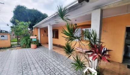 Casa com Anexo e Espaço Gourmet com Churrasqueira no bairro Nazaré Centro em Cidreira/RS