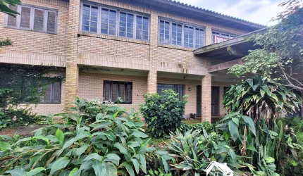 Casa com 5 Dormitórios no Centro de Cidreira/RS