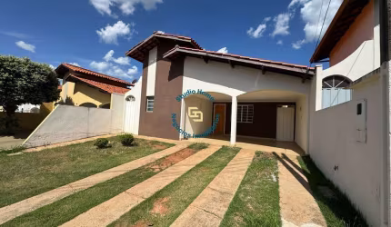 Casa a venda no Condominio Portal do Lago em em Araras-SP | 3 Quartos, Suíte, Espaço Gourmet e Quintal Amplo