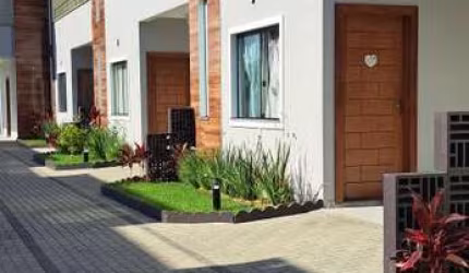 Casa para Venda em Joinville, Bom Retiro, 3 dormitórios, 1 suíte, 3 banheiros, 2 vagas