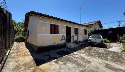 Casa à Venda no Setor Jardim América!