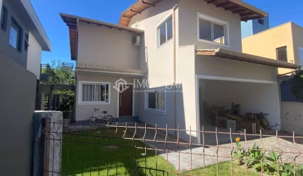 Casa para Venda em Florianópolis, Campeche, 4 dormitórios, 1 suíte, 3 banheiros, 2 vagas