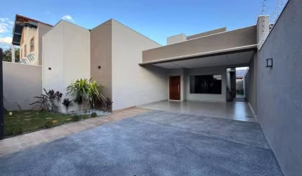 Casa-Térrea de Alto Padrão com Piscina no Universitário