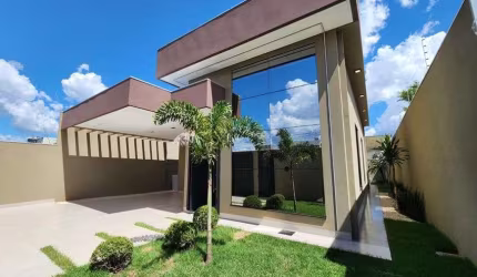 Casa de Alto Padrão com Acabamentos Sofisticados no Rita Vieira
