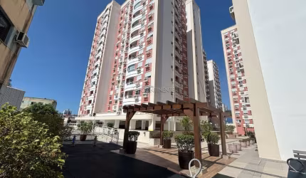 Apartamento 2 dormitórios com suíte e terraço - Barreiros - São José