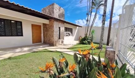Linda casa no bairro Parque São Jorge Itacorubi, 3 Dormitórios sendo 1 Suíte