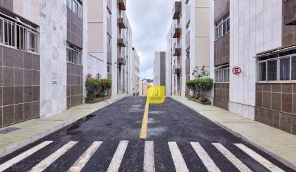 Apto com quarto, sala, banheiro, cozinha e garagem no Paineiras
