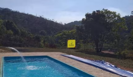 Chácara com 2 dormitórios à venda, 3000 m² por R$ 380.000 - Humaitá - Juiz de Fora/MG.