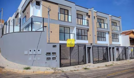 Casa de 3 quartos com suíte e 2 vagas no São Pedro