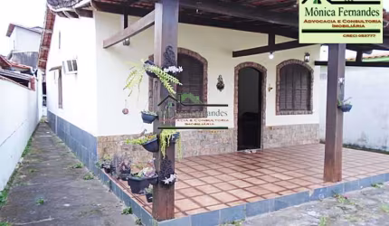 Casa com 3 quartos à venda na Rua Matheus Ribeiro Barbosa, Ponta Negra, Maricá, 130 m2 por R$ 370.000