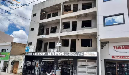 Prédio comercial/residencial no Centro