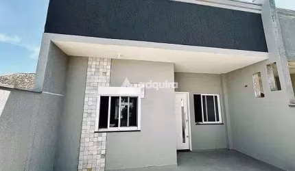 Casa à venda em Guaratuba, contendo 3 quartos (sendo 1 suíte), 3 quadras de distância da praia, PR