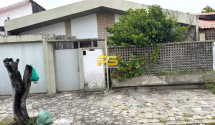 CASA A VENDA  NA TORRE