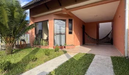 Sobrado a venda Condomínio Atami Norte, 3 quartos(1 suíte) 2 quadras do mar.