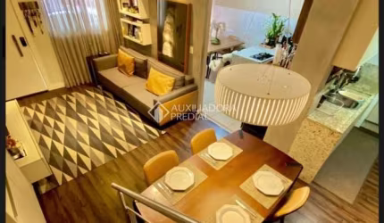 Casa em condomínio fechado com 2 quartos à venda na Rua Tarci Testoni dos Santos, 401, Centro, Camboriú, 100 m2 por R$ 770.000