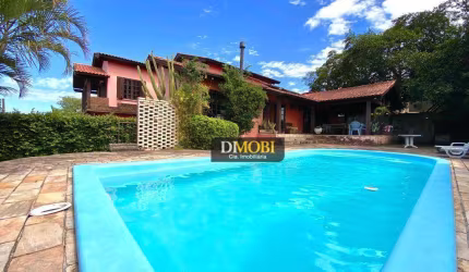 Casa Magnífica com piscina  para venda e locação