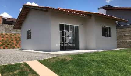 Casa Semimobiliada bairro Nereu Ramos