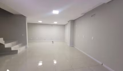Casa com 2 quartos para alugar na Joao Reipert Amorim, 253, Dom Bosco, Itajaí por R$ 5.500