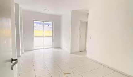 Apartamento com 02 dormitórios em Campinas, São José/SC