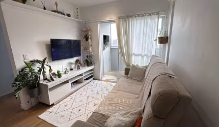 Apartamento com 02 dormitórios em Serraria, São José/SC