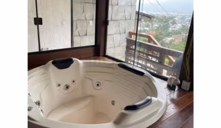 Casa para Venda no bairro Rio Pequeno em Camboriú, 2 quartos, 1 vaga, Mobiliado,