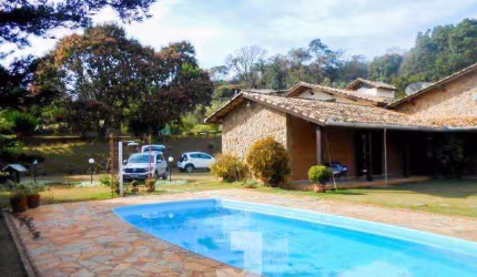 Chácara à Venda - Ponte Preta, Monte Alegre do Sul - 9.800m2  - 3 suítes