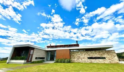 Casa em Condominio em Vargeado  -  Rancho Queimado