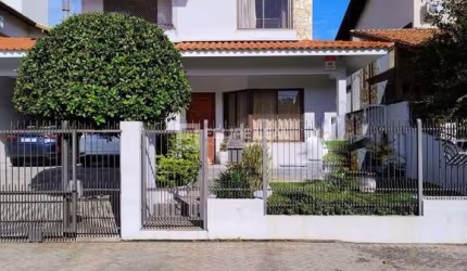 Casa em Itacorubi  -  Florianópolis